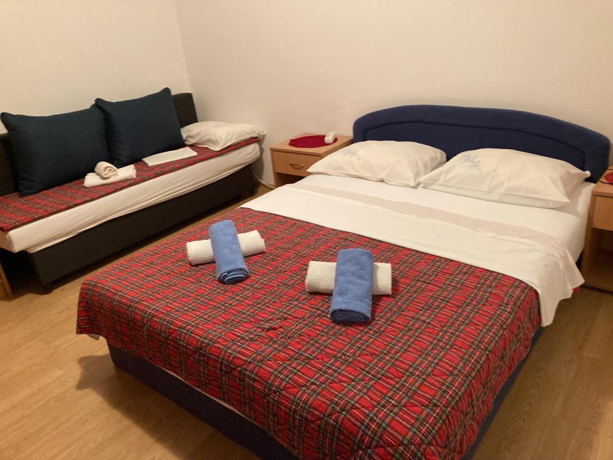 Apartments Hrnjic 乌马格 外观 照片