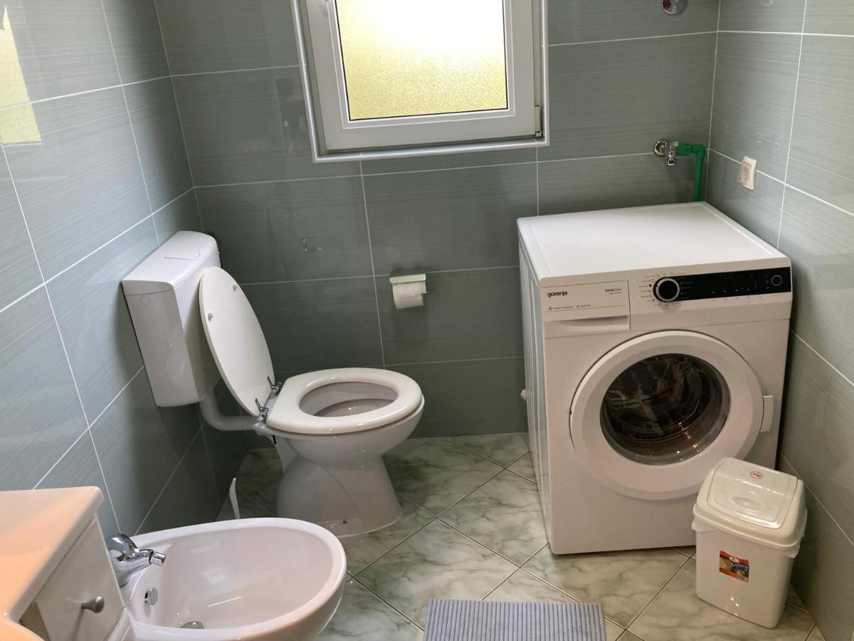 Apartments Hrnjic 乌马格 外观 照片