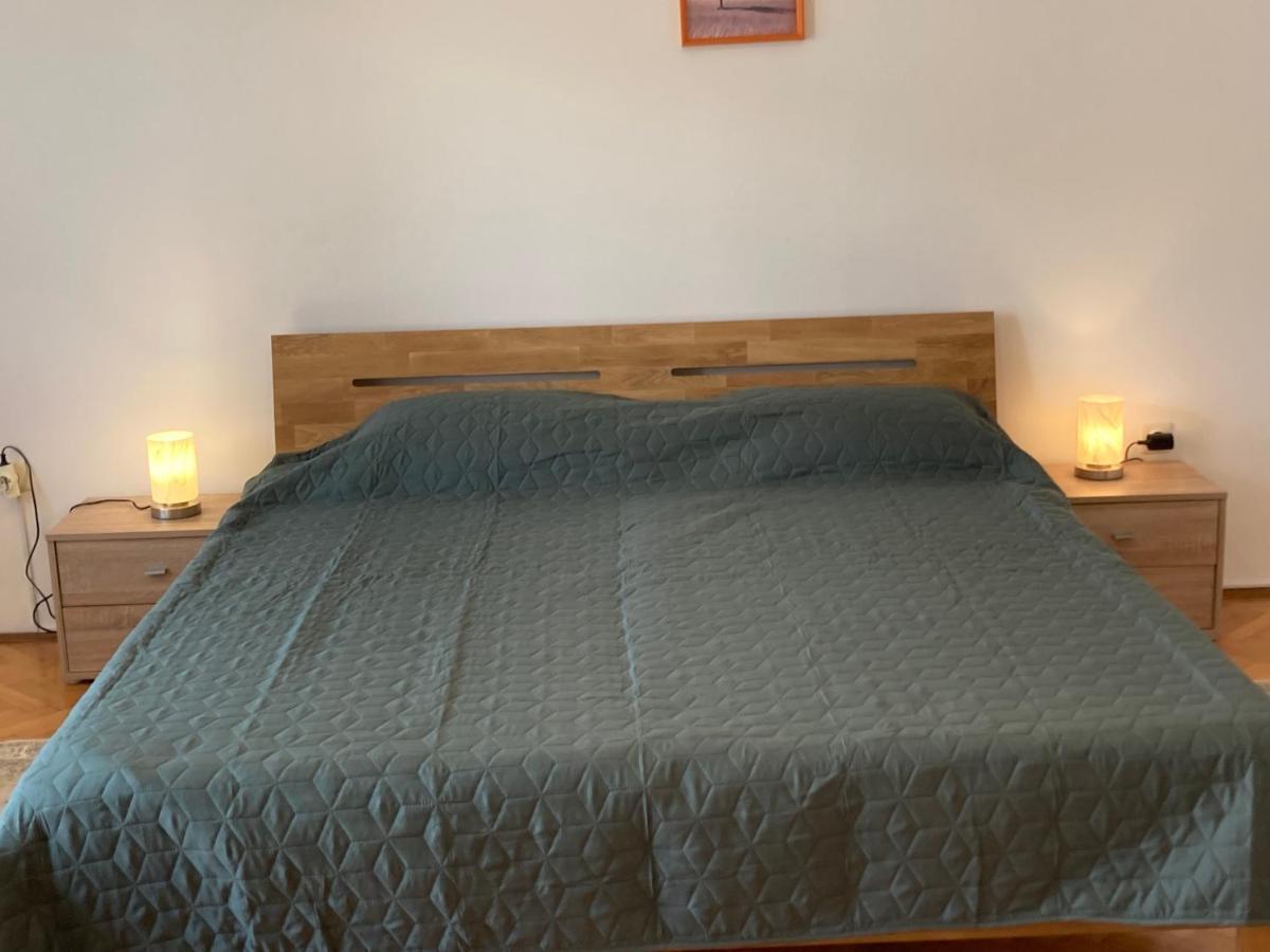 Apartments Hrnjic 乌马格 外观 照片